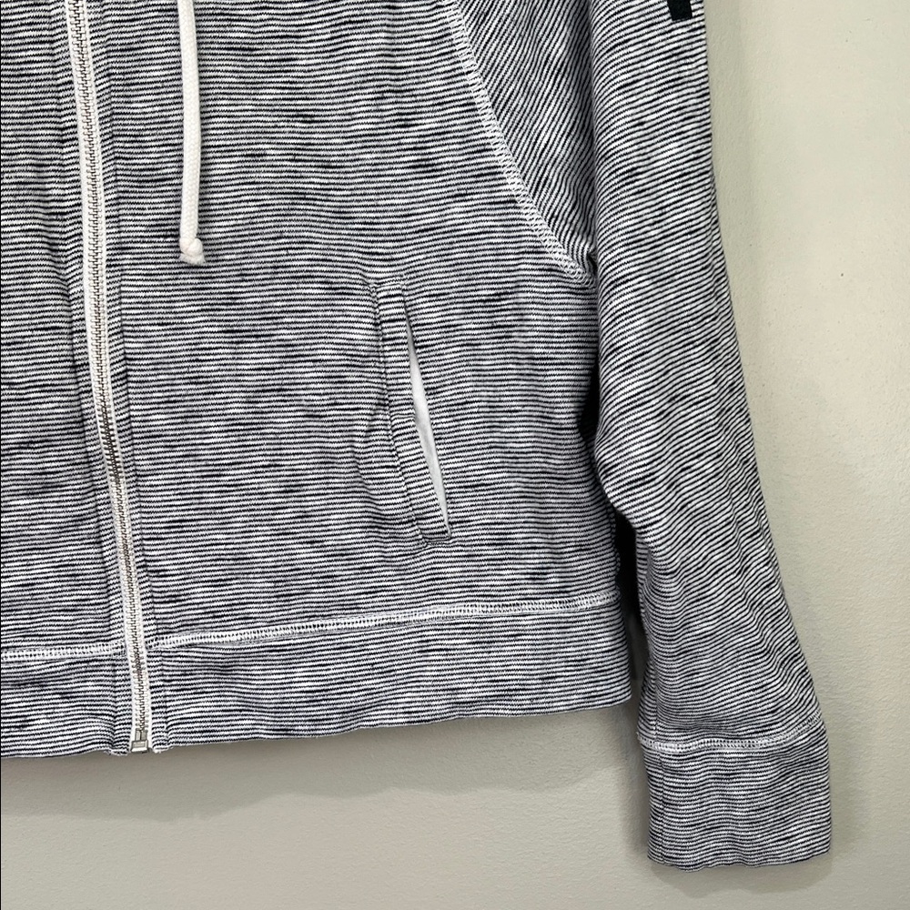 Victoria Secret Angel Gray Zip-Up Hoodie Womens Small / P Cropped - Picture 3 of 8